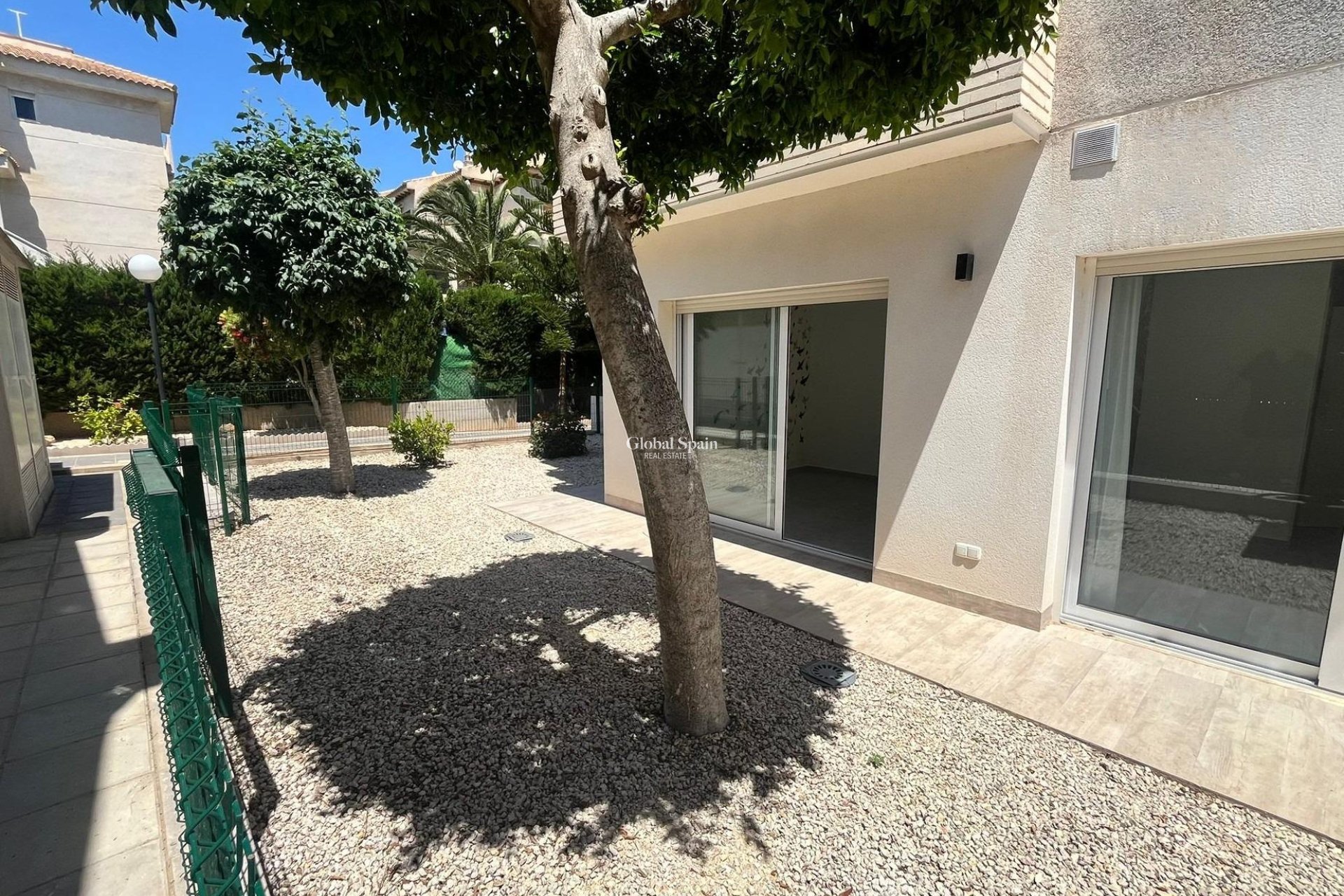 Resale - APARTMENT -
TORREVIEJA - Aguas Nuevas