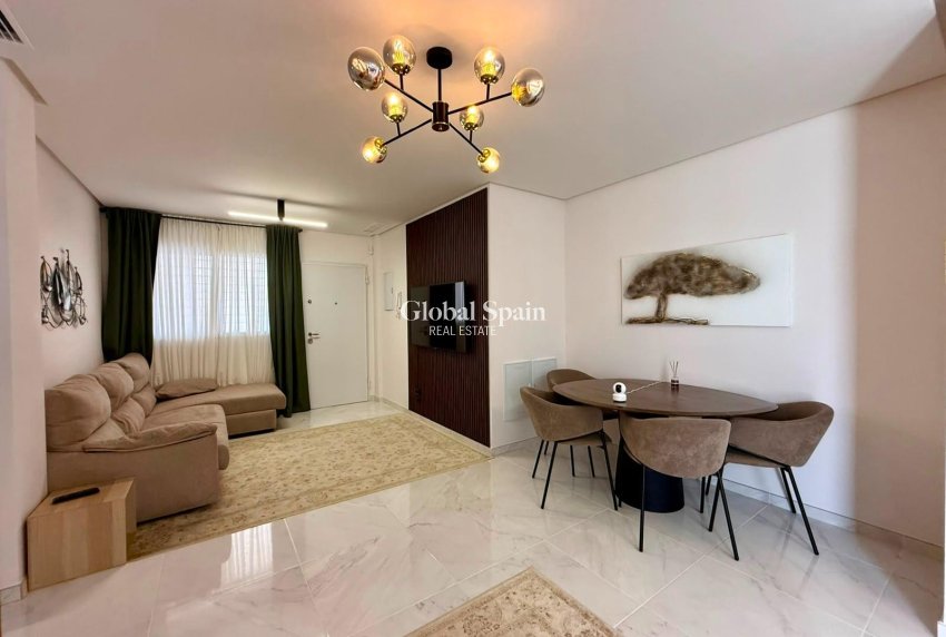 Resale - APARTMENT -
TORREVIEJA - Aguas Nuevas