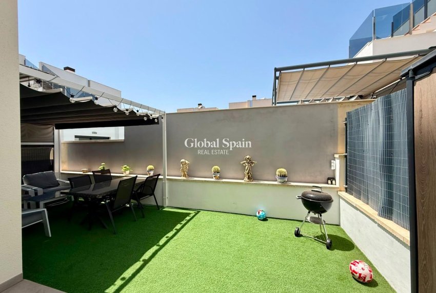 Resale - APARTMENT -
TORREVIEJA - Aguas Nuevas