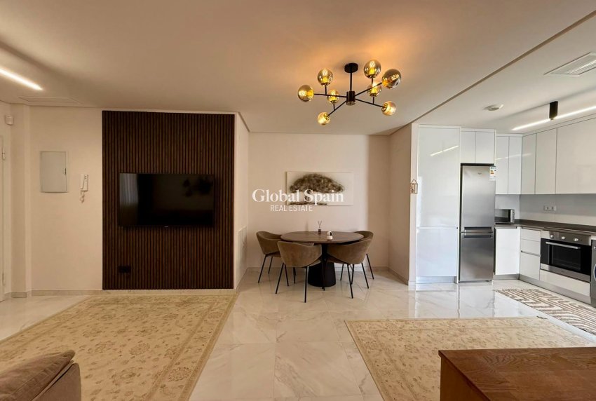 Resale - APARTMENT -
TORREVIEJA - Aguas Nuevas