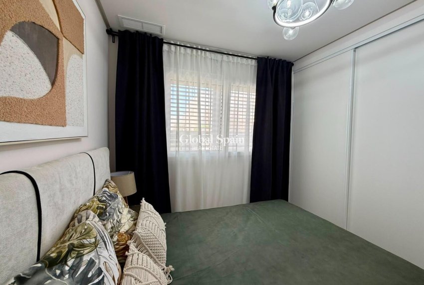 Resale - APARTMENT -
TORREVIEJA - Aguas Nuevas