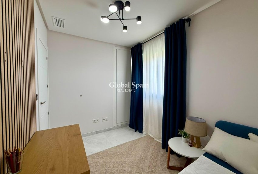 Resale - APARTMENT -
TORREVIEJA - Aguas Nuevas