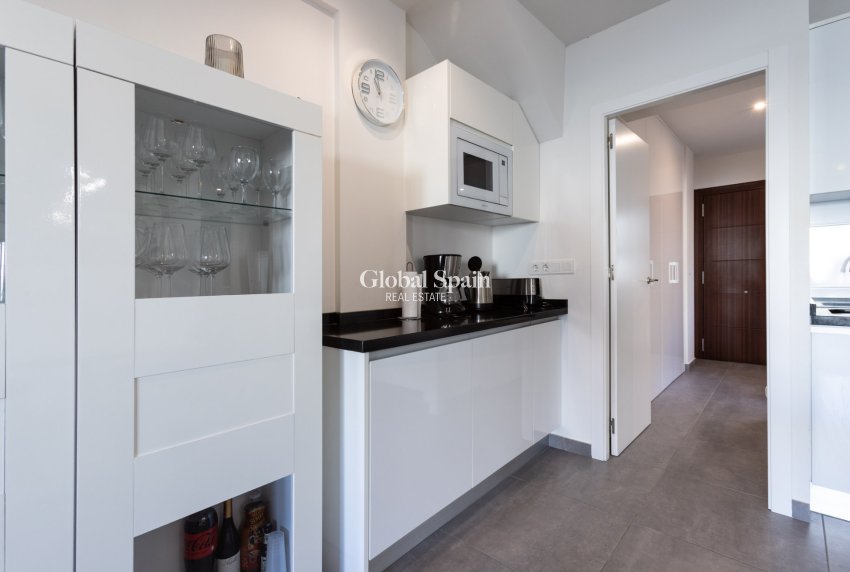 Resale - APARTMENT -
TORREVIEJA - Aguas Nuevas