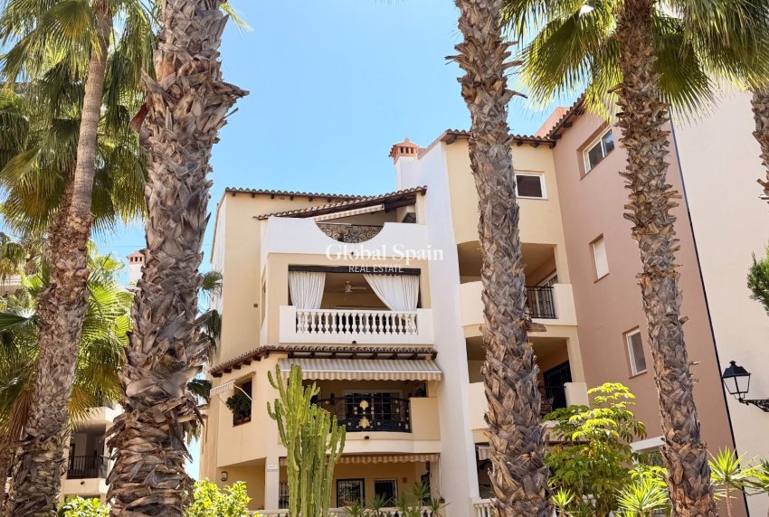 Resale - APARTMENT -
TORREVIEJA - Aldea del mar