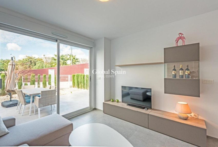 Resale - APARTMENT -
TORREVIEJA - Auguas Neuvas