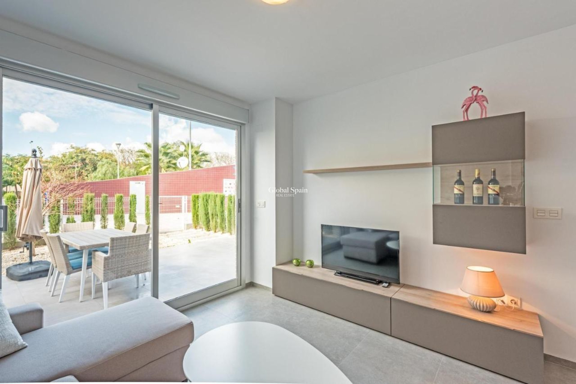 Resale - APARTMENT -
TORREVIEJA - Auguas Neuvas