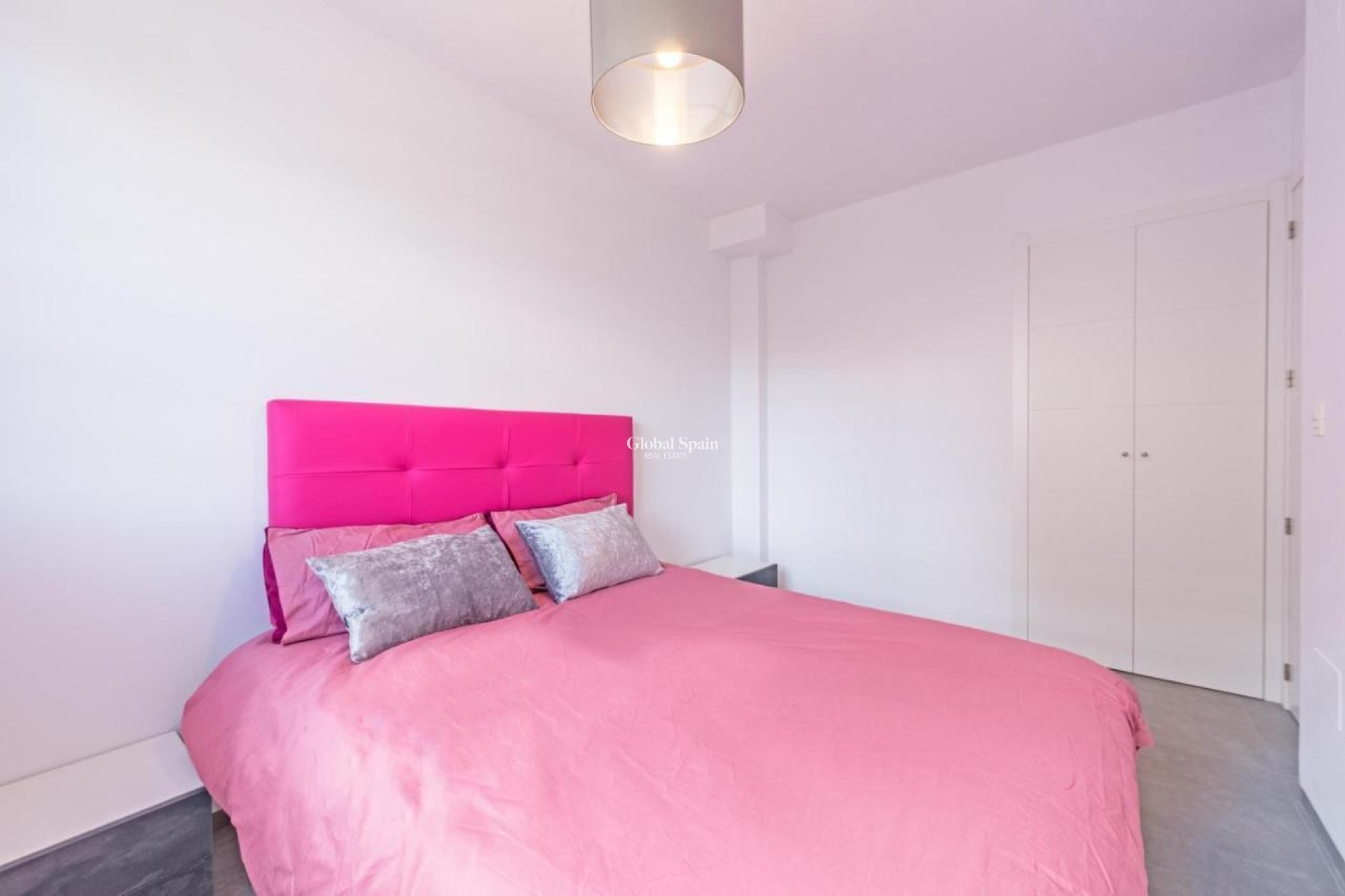 Resale - APARTMENT -
TORREVIEJA - Auguas Neuvas