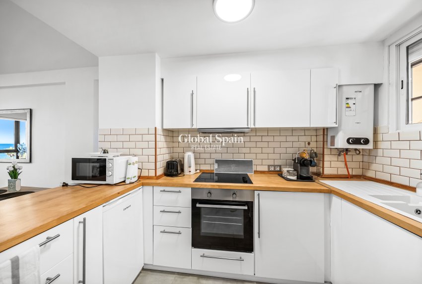 Resale - Apartment -
TORREVIEJA - Cabo Cervera