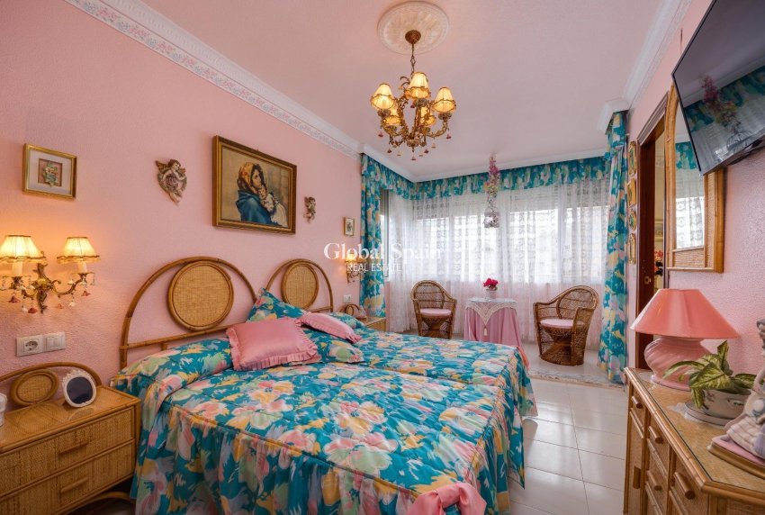 Resale - APARTMENT -
TORREVIEJA - Cabo Cervera