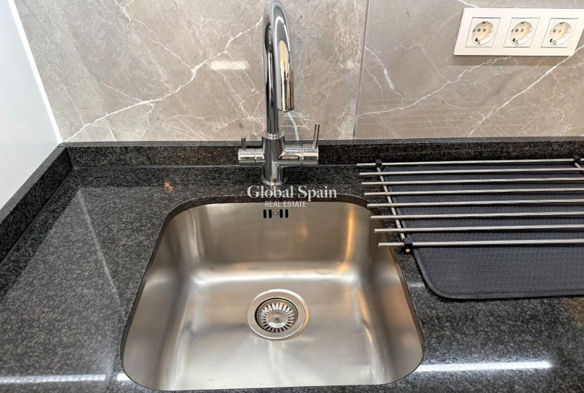 Resale - APARTMENT -
TORREVIEJA - Cabo Cervera