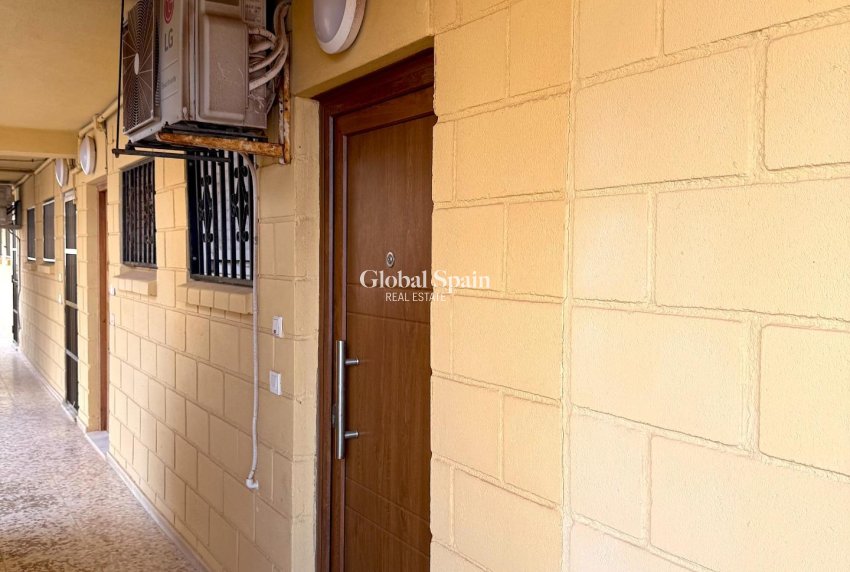 Resale - APARTMENT -
TORREVIEJA - Cabo Cervera