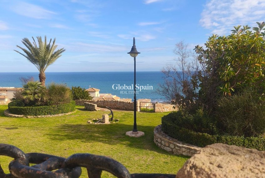 Resale - APARTMENT -
TORREVIEJA - Cabo Cervera