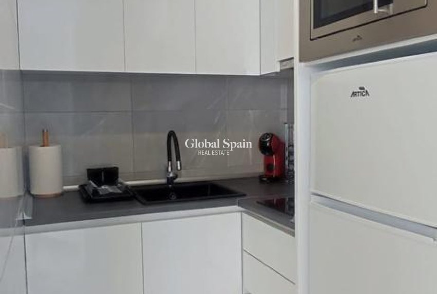 Resale - APARTMENT -
TORREVIEJA - Cabo Cervera