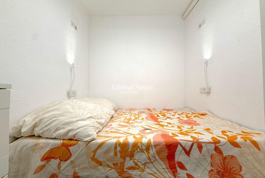 Resale - APARTMENT -
TORREVIEJA - Cabo Cervera