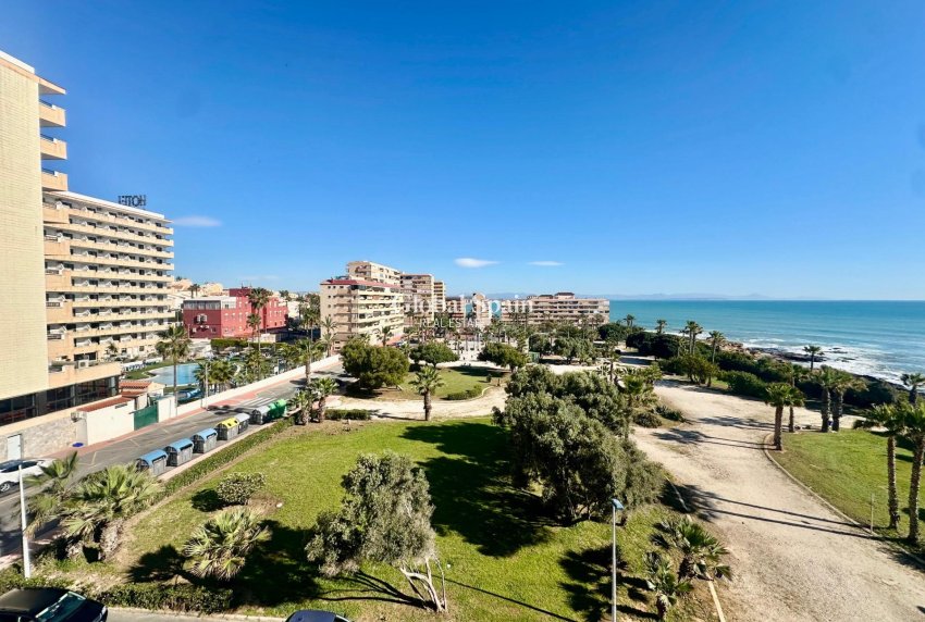 Resale - APARTMENT -
TORREVIEJA - Cabo Cervera