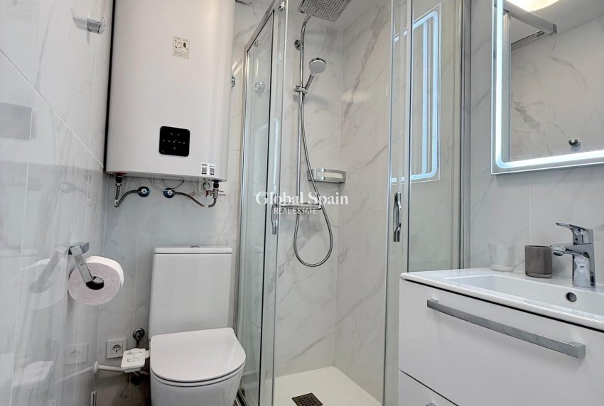 Resale - APARTMENT -
TORREVIEJA - Cabo Cervera
