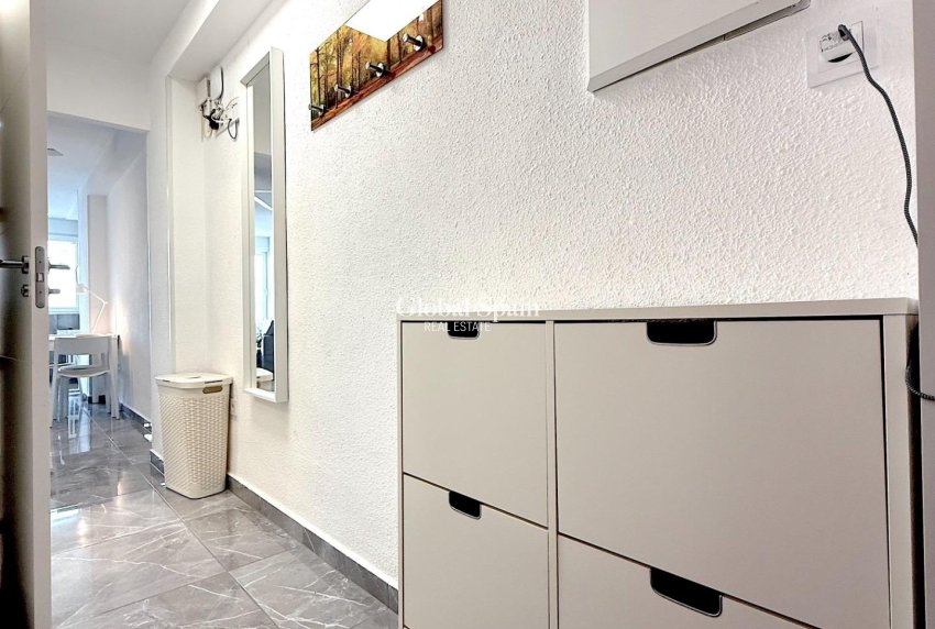 Resale - APARTMENT -
TORREVIEJA - Cabo Cervera