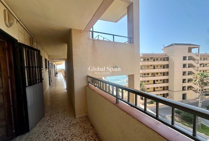 Resale - APARTMENT -
TORREVIEJA - Cabo Cervera