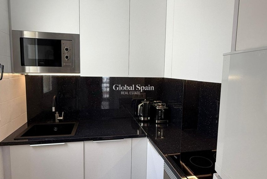 Resale - APARTMENT -
TORREVIEJA - Cañada Del Molino