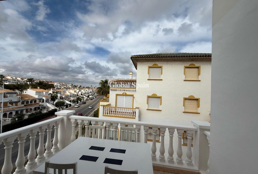 Resale - APARTMENT -
TORREVIEJA - Cañada Del Molino