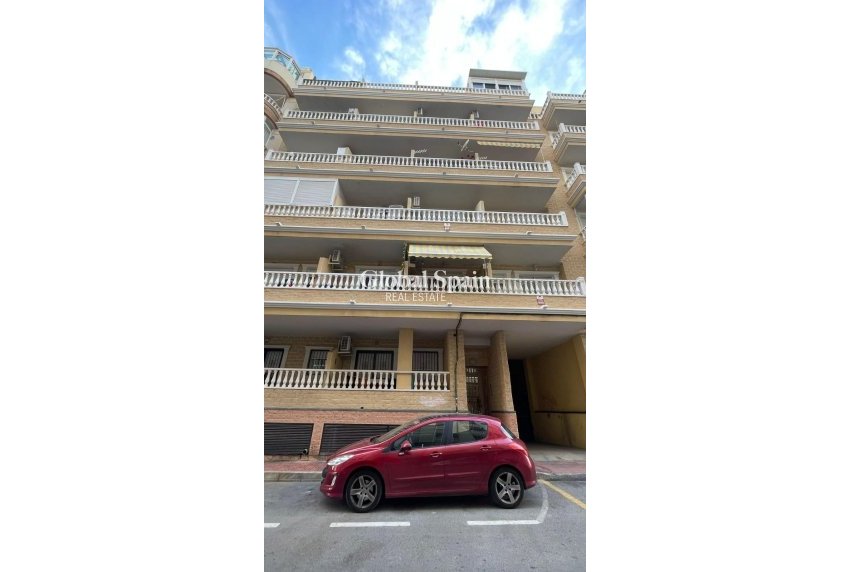Resale - Apartment -
TORREVIEJA - Center