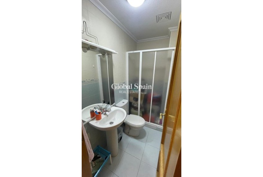 Resale - Apartment -
TORREVIEJA - Center