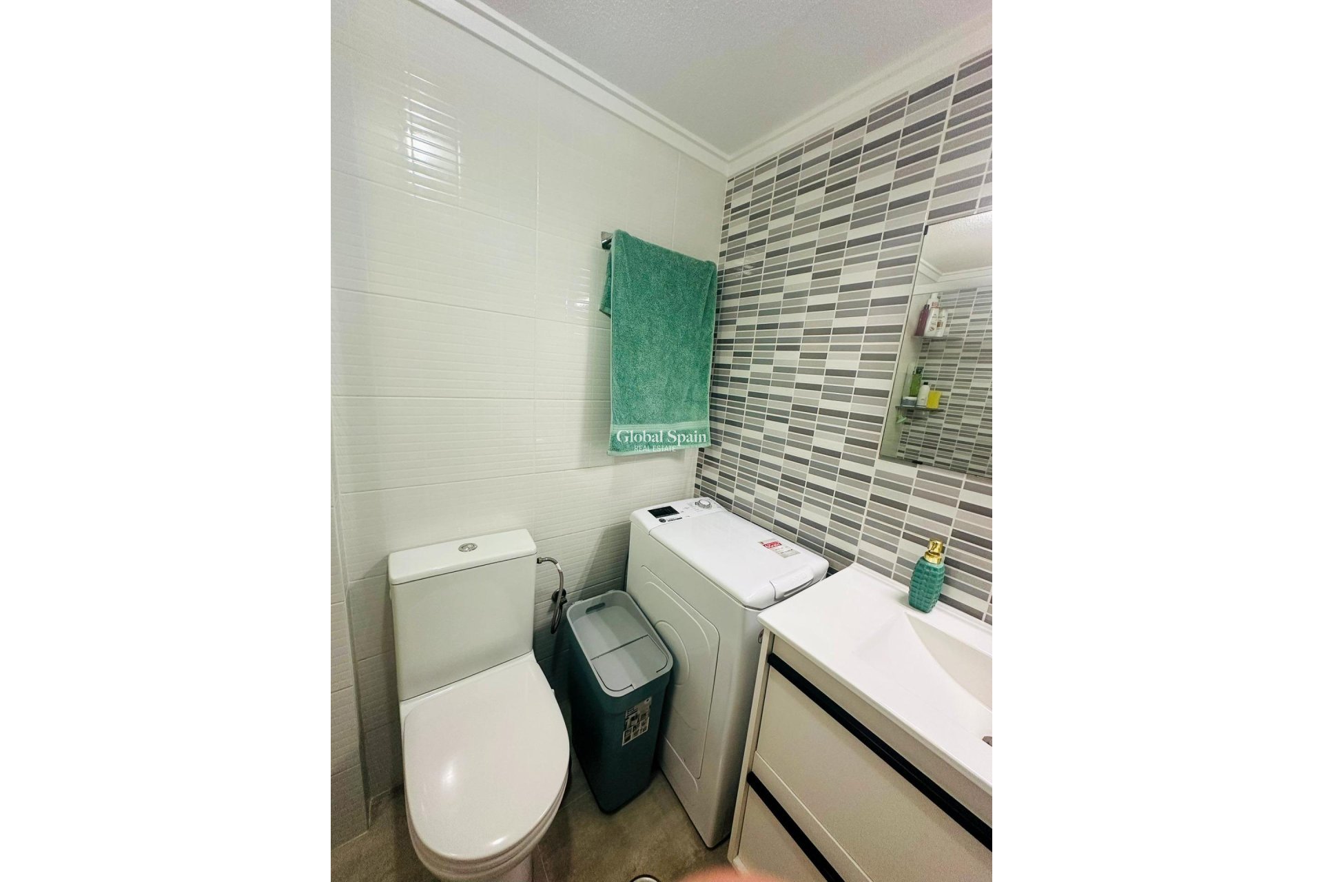 Resale - APARTMENT -
TORREVIEJA - Center