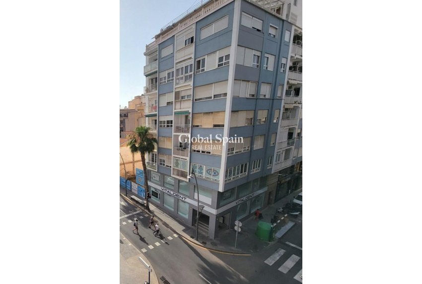Resale - APARTMENT -
TORREVIEJA - Center