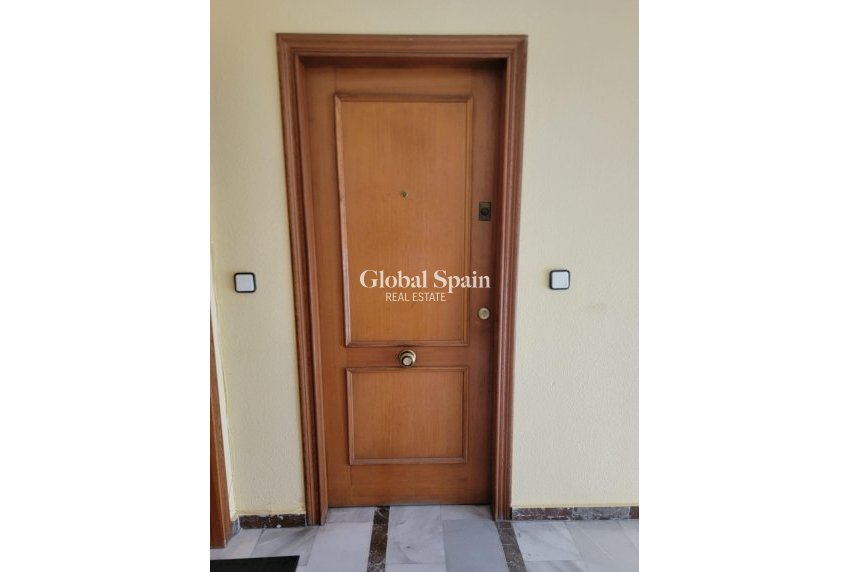 Resale - APARTMENT -
TORREVIEJA - Center