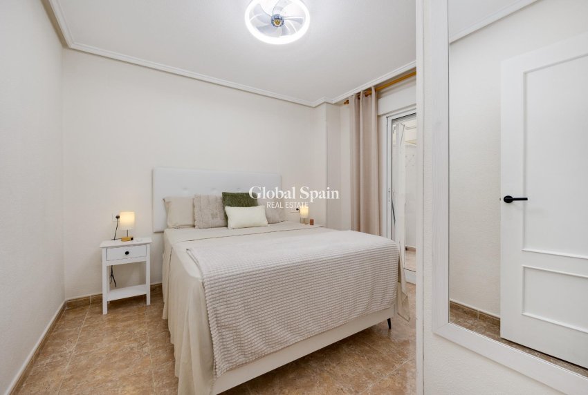 Resale - APARTMENT -
TORREVIEJA - Center