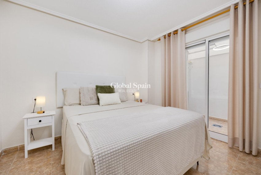 Resale - APARTMENT -
TORREVIEJA - Center