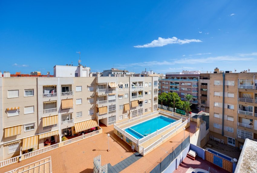 Resale - APARTMENT -
TORREVIEJA - Center