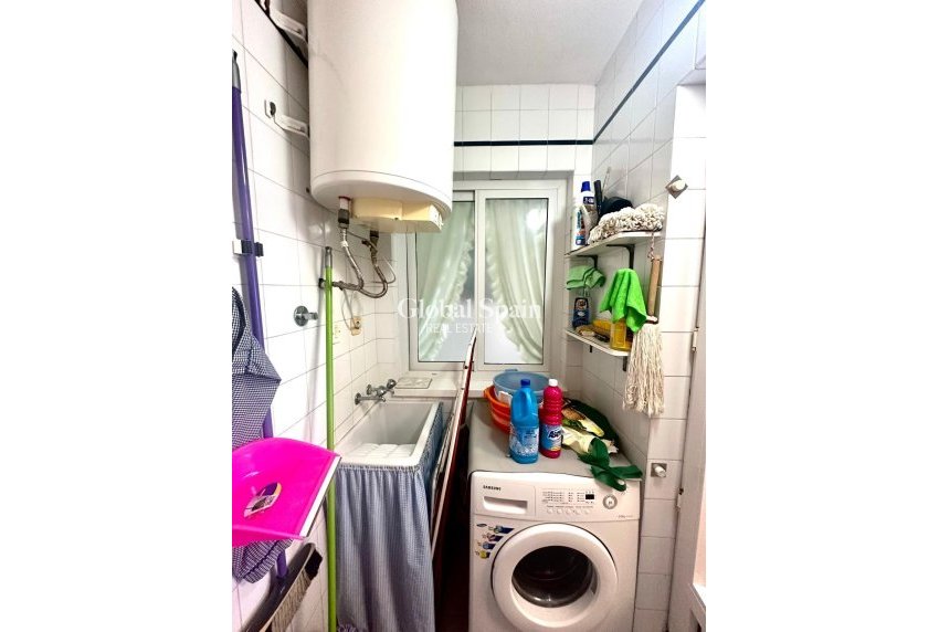 Resale - APARTMENT -
TORREVIEJA - Center