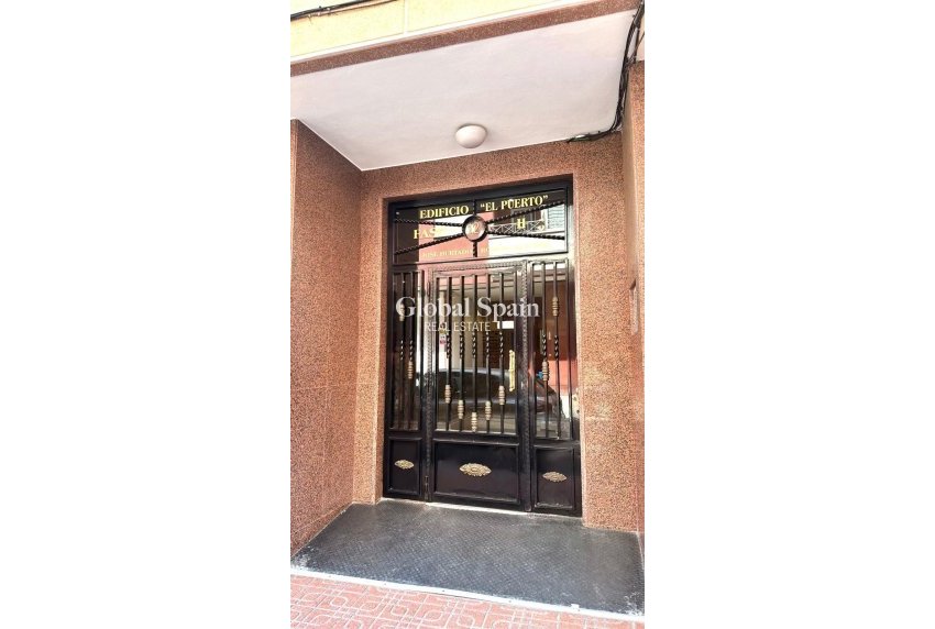 Resale - APARTMENT -
TORREVIEJA - Center