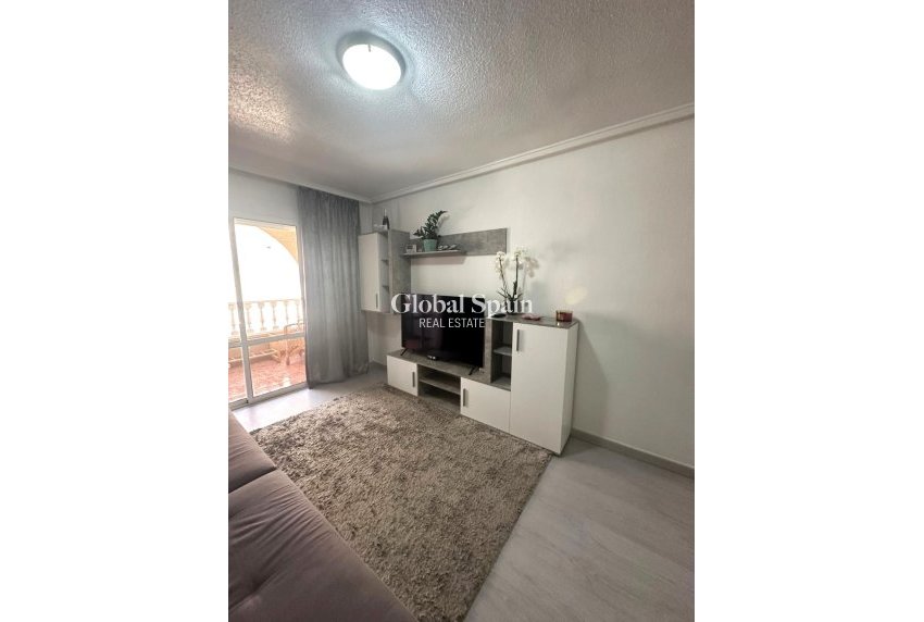Resale - APARTMENT -
TORREVIEJA - Center