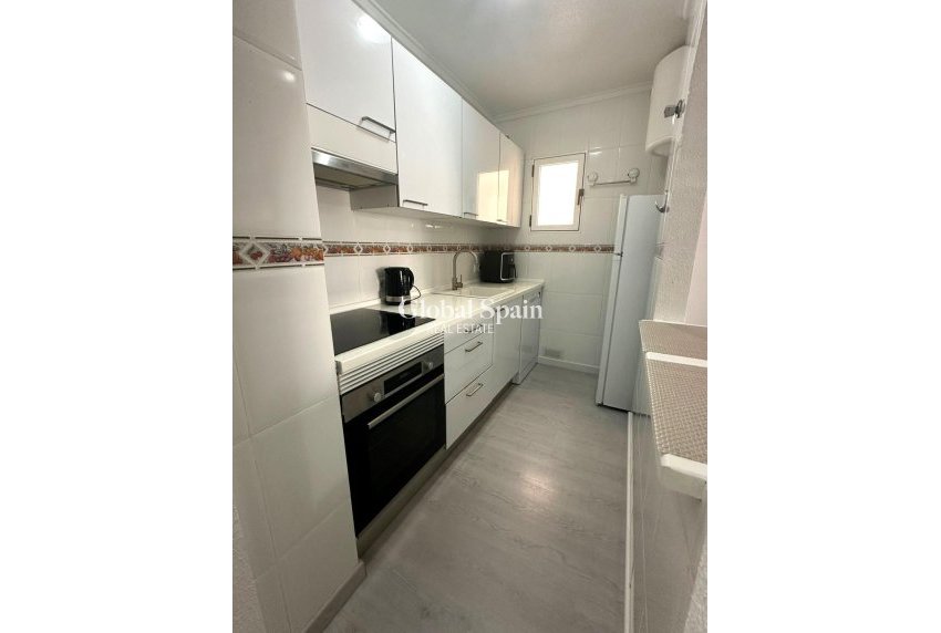 Resale - APARTMENT -
TORREVIEJA - Center