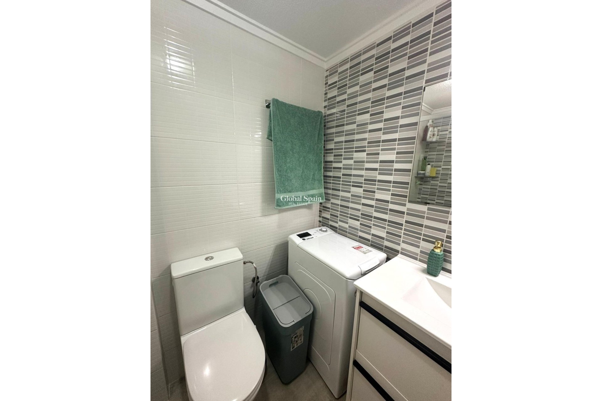 Resale - APARTMENT -
TORREVIEJA - Center