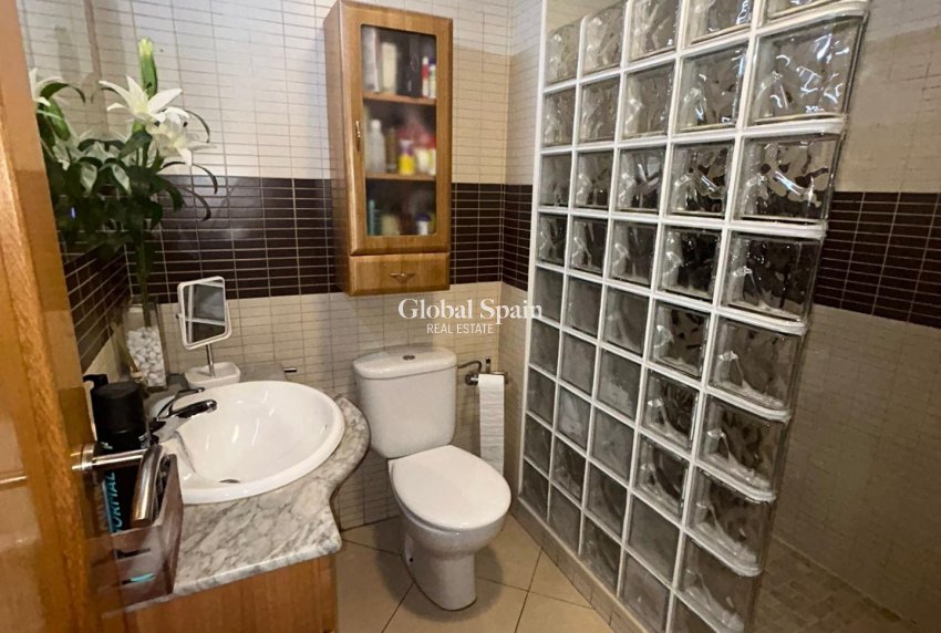 Resale - APARTMENT -
TORREVIEJA - Center