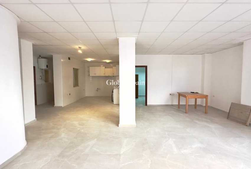 Resale - APARTMENT -
TORREVIEJA - Center