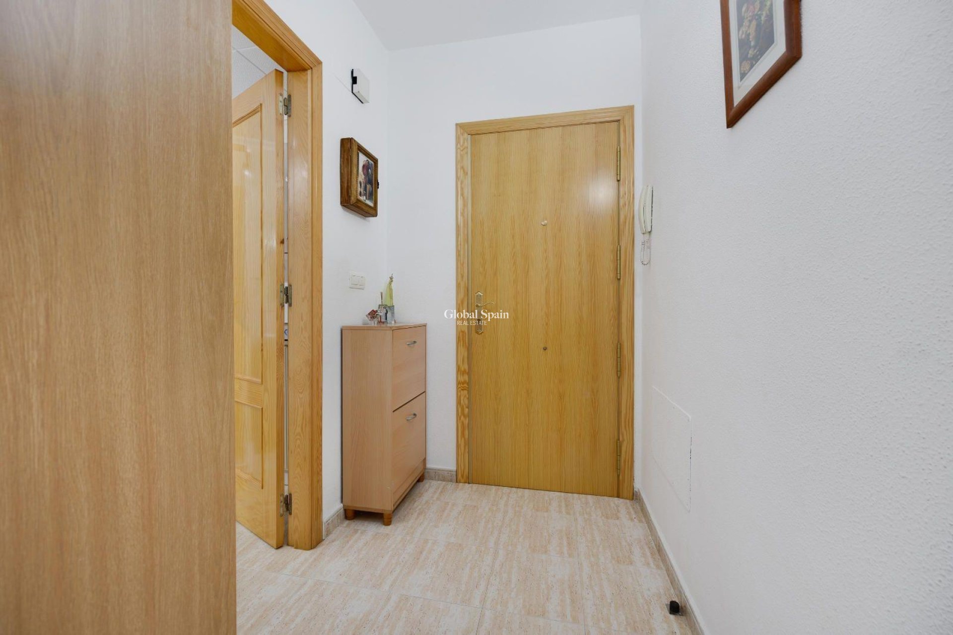 Resale - APARTMENT -
TORREVIEJA - Center