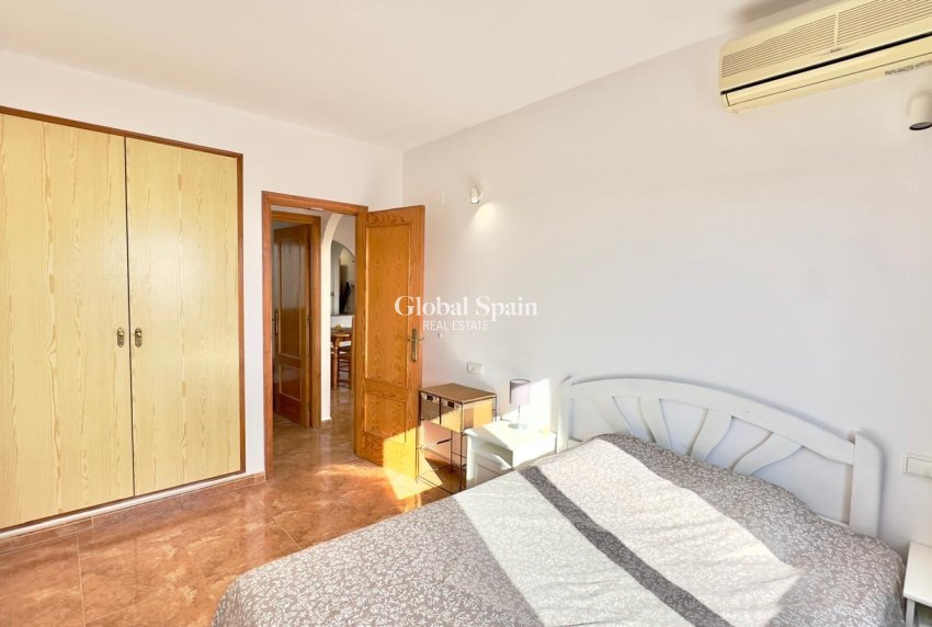 Resale - APARTMENT -
TORREVIEJA - Center