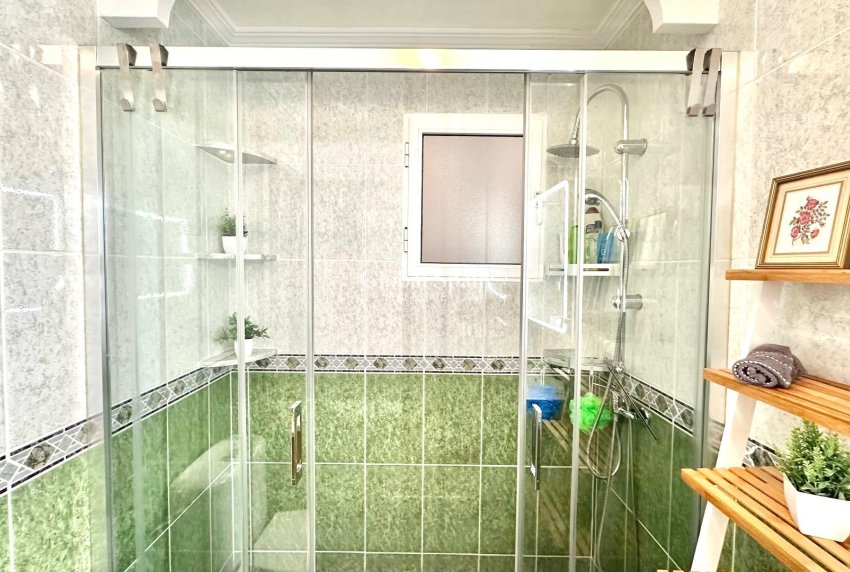 Resale - APARTMENT -
TORREVIEJA - Center