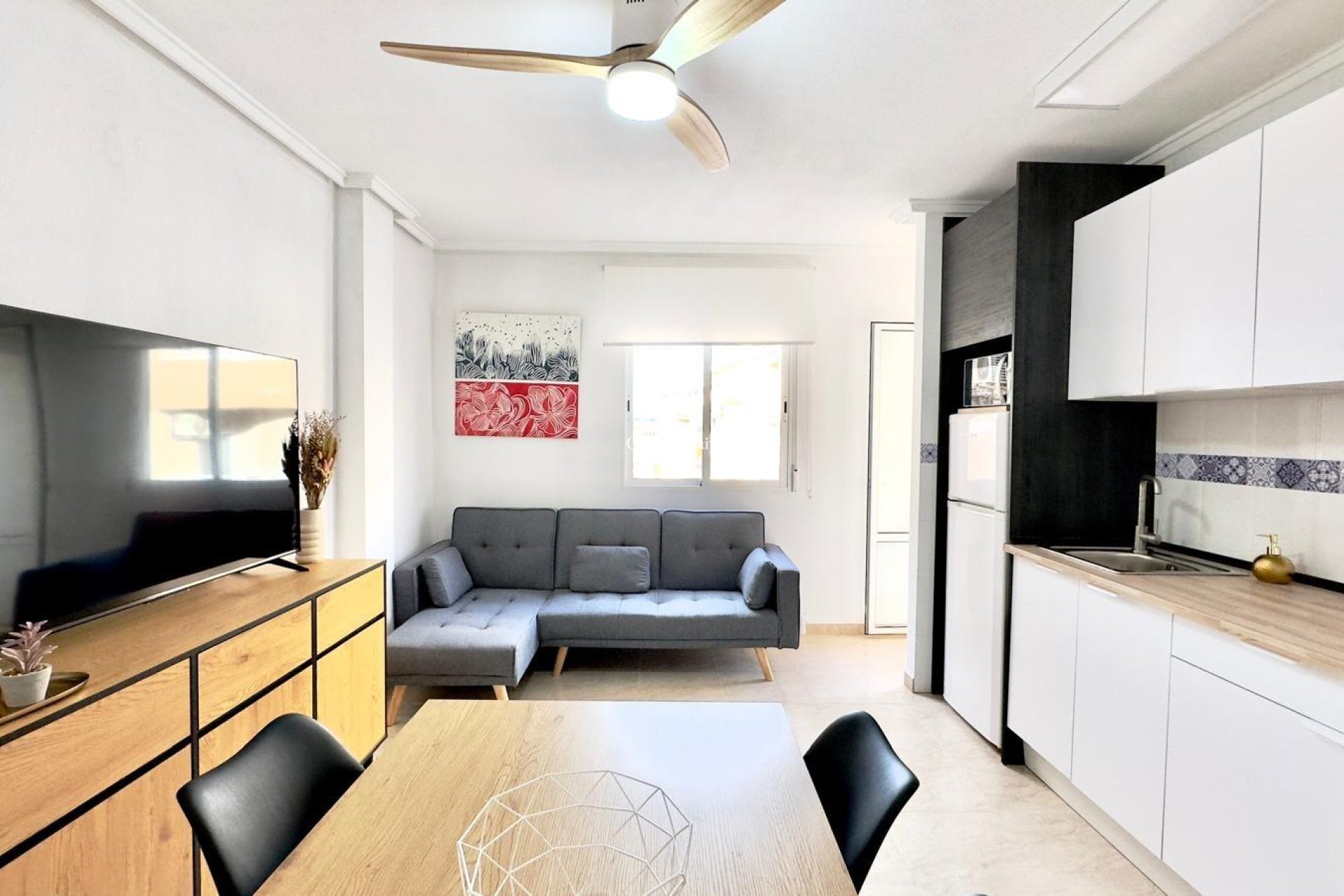 Resale - APARTMENT -
TORREVIEJA - Center