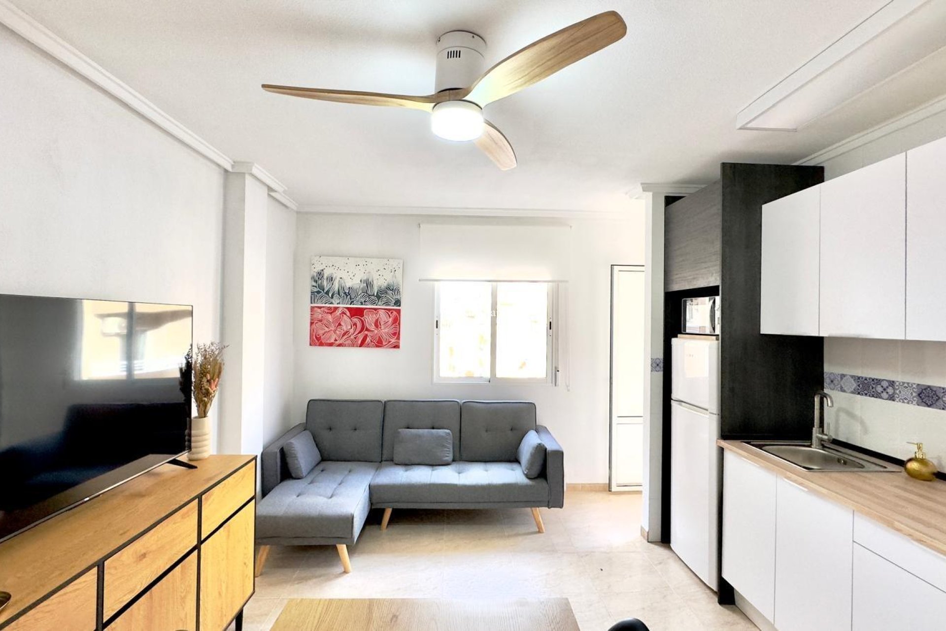 Resale - APARTMENT -
TORREVIEJA - Center