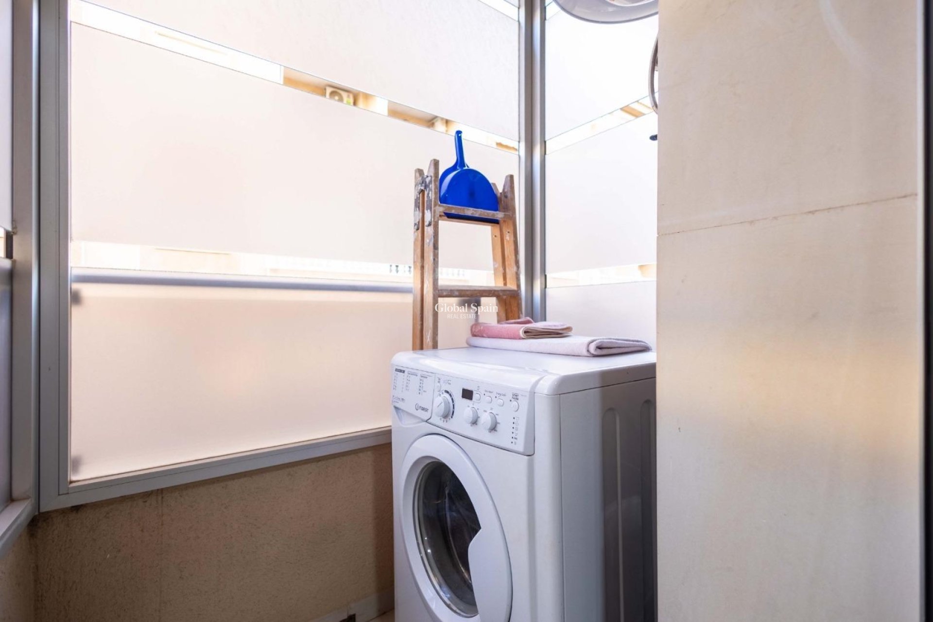 Resale - APARTMENT -
TORREVIEJA - Center