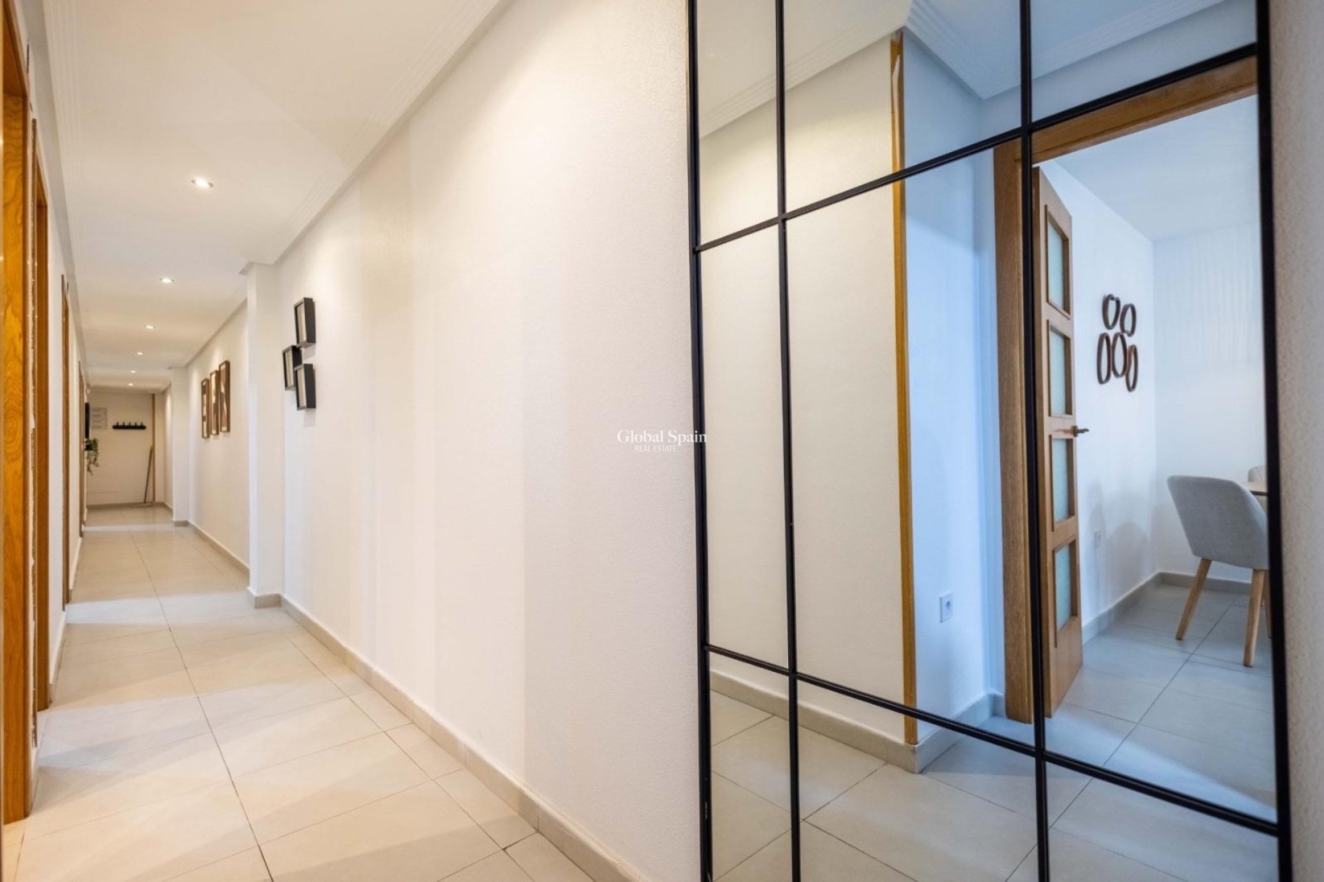 Resale - APARTMENT -
TORREVIEJA - Center