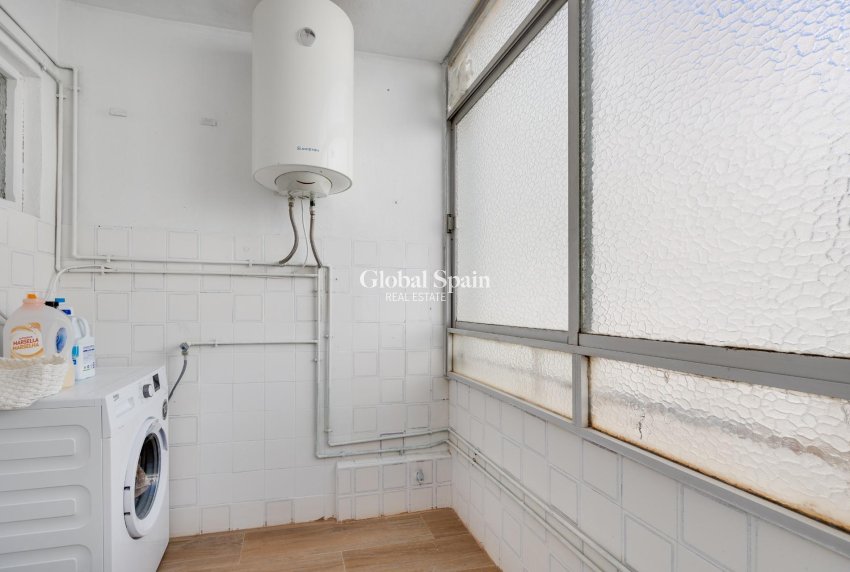 Resale - APARTMENT -
TORREVIEJA - Center