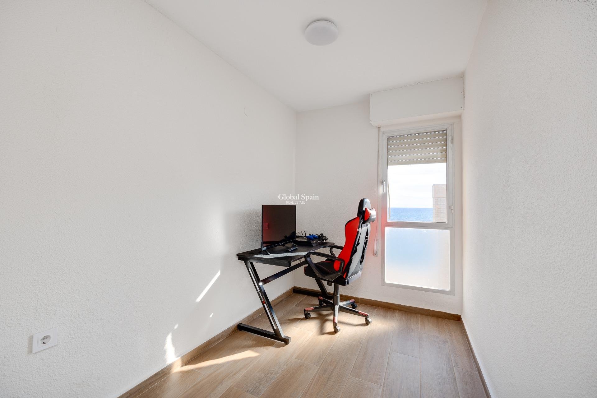 Resale - APARTMENT -
TORREVIEJA - Center