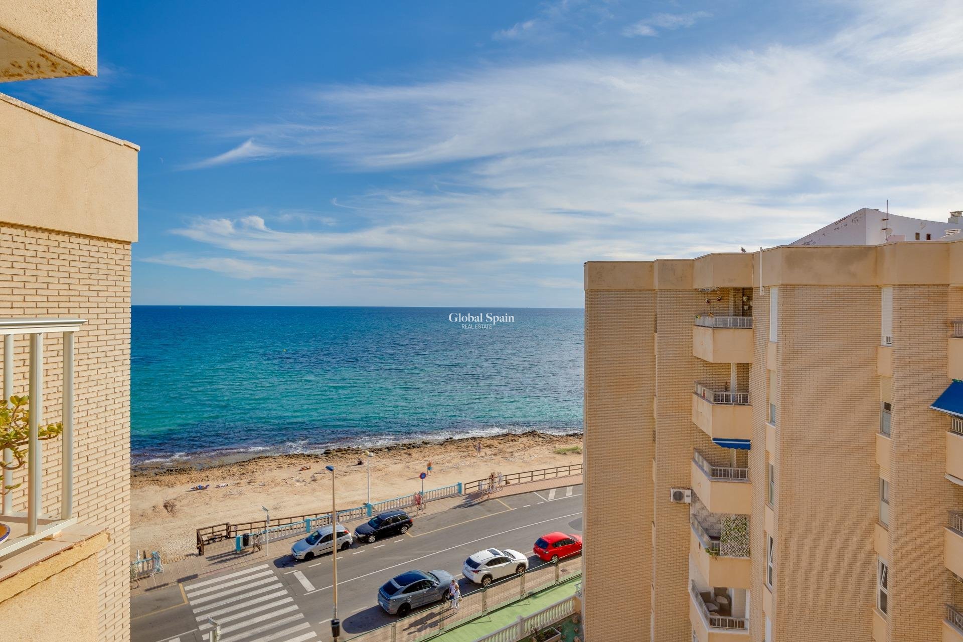 Resale - APARTMENT -
TORREVIEJA - Center
