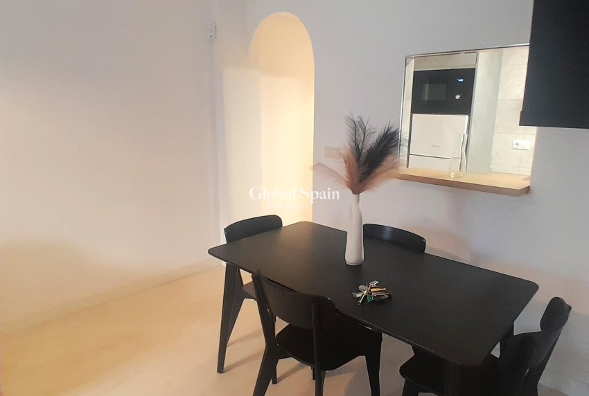 Resale - APARTMENT -
TORREVIEJA - Center